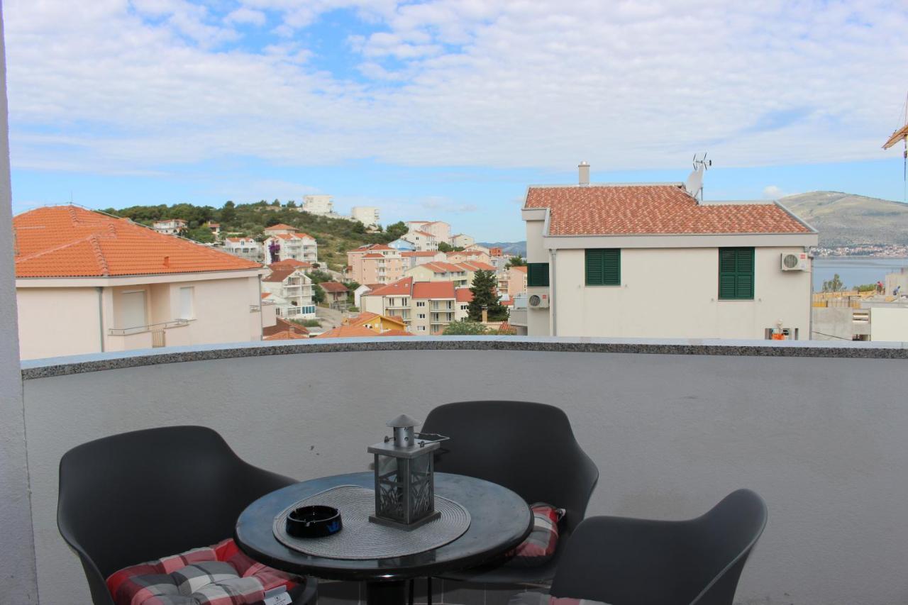 Apartments Luce Trogir Eksteriør billede