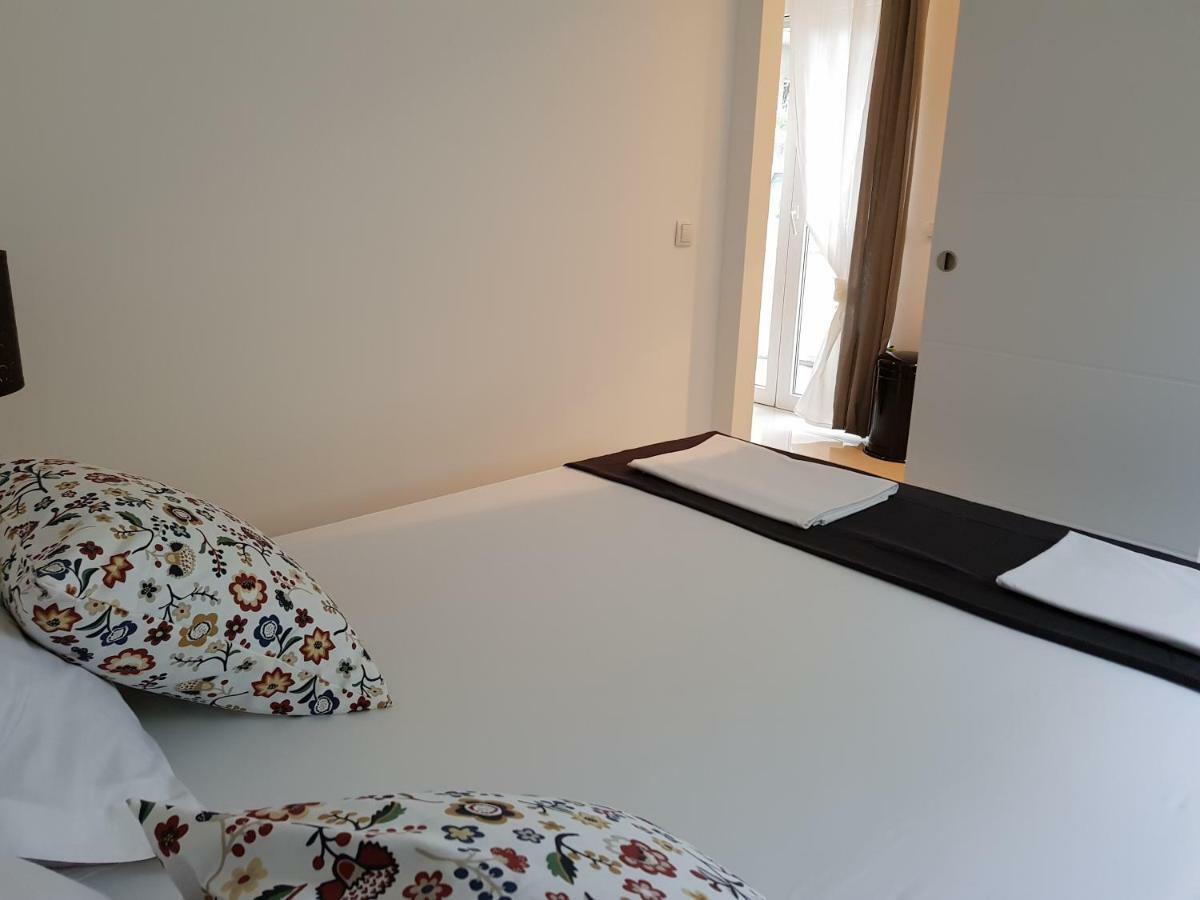 Apartments Luce Trogir Eksteriør billede
